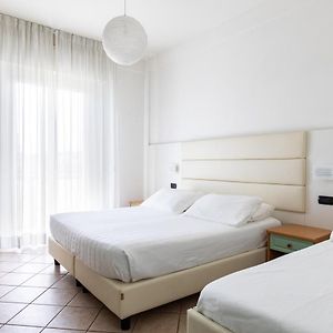 Triple Room Lateral Sea View